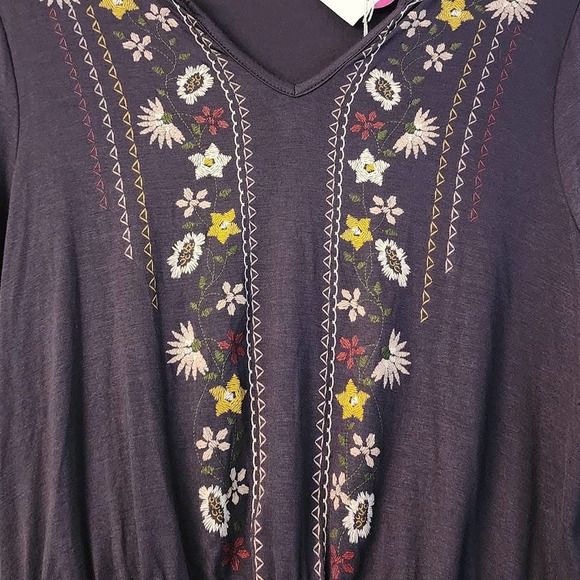Youth in Revolt Purple floral embroidered Peasant top Size Medium - Picture 4 of 5